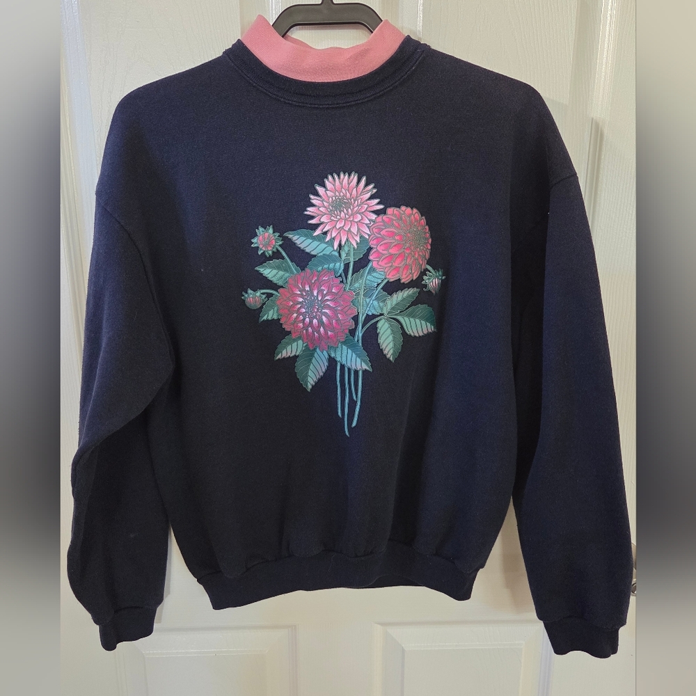 Morning Sun Vintage Dahlia Flower Sweatshirt Women's Petite Medium